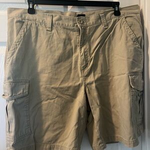 Croft & Barrow Tan Cargo Shorts with Belt Loops